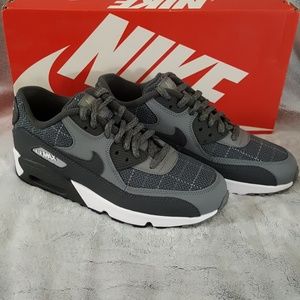 Nike Air Max 90 SE Ltr for youth
